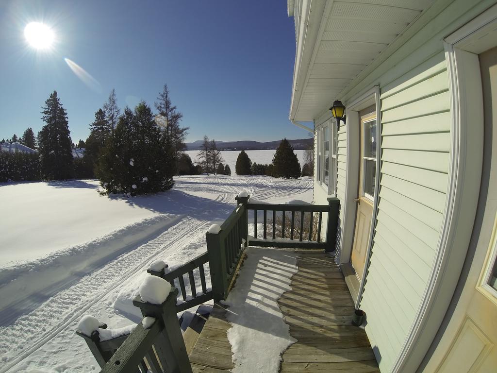 Motel Le Fleuron Saint-Donat Habitación foto