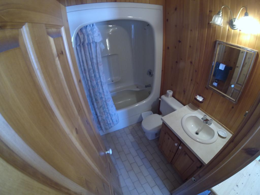 Motel Le Fleuron Saint-Donat Habitación foto